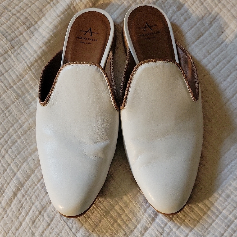 Aquatalia Cream Leather Slip-On Shoes